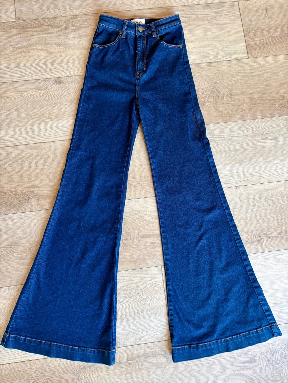 Rolla's Eastcoast High Rise Flare Leg Jean 25